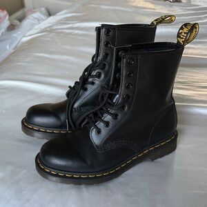 Doc martens 1460
Smooth Leather Lace Up Boots